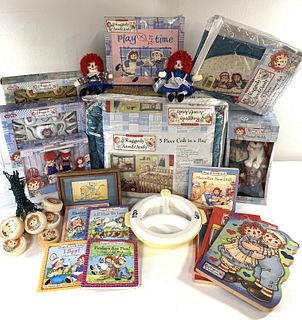 RAGGEDY ANN AND ANDY BABY BEDDING ITEMS SIGNED BOOKS