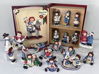RAGGEDY ANN AND ANDY ENESCO FIGURES AND DISPLAY BOX