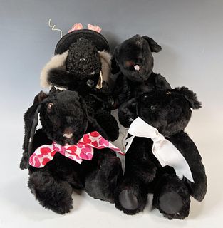 STUFFED ANIMALS WITH MOVABLE LIMBS