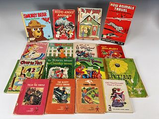 LOT OF SMALL CHILDRENS BOOKS