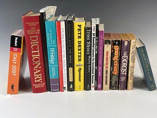 LOT OF REFERENCE NOVELS INVESTMENT BOOKS