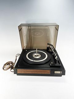 REALISTIC 48A RECORD PLAYER