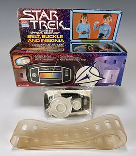 RARE 1979 STAR TREK STARFLEET BELT BUCKLE AND INSIGNIA