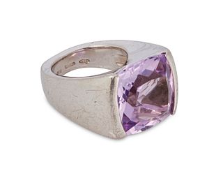 A Pianegonda sterling silver and amethyst statement ring