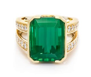 A Yellow Gold, Green Tourmaline and Diamond Ring, 11.30 dwts.