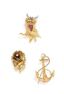 A Collection of Yellow Gold Brooches, 28.50 dwts.