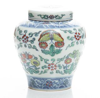 Chinese Ducai Covered Jar, H 6'' Dia. 6''