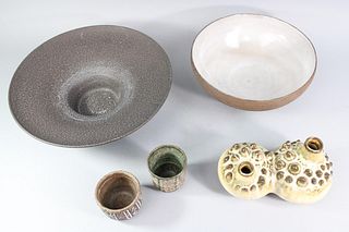 Lot of 5 Mid-Century Modern Studio Pottery, Einar Johansen