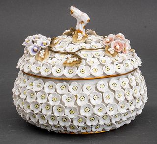 Meissen Porcelain Style Schneeballen Covered Box