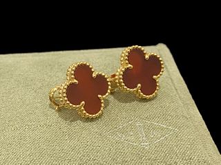 Van Cleef & Arpels Vintage Alhambra Earrings 18k Yellow Gold Carnelian