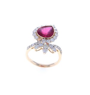 Gorgeous Ruby & Diamond 14k Yellow Gold Ring
