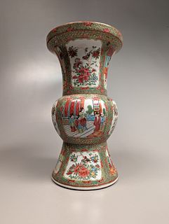 Fine Rose Medallion Porcelain Baluster Vase