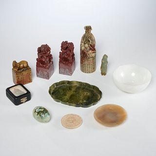 Group Chinese jade and hardstone objects