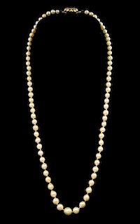 Freshwater pearl necklace on a 9 ct gold clasp, length 45 cm