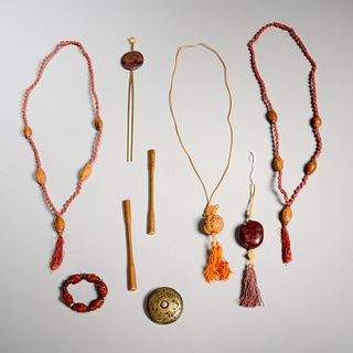 Group Chinese and Japanese jewelry and accessories