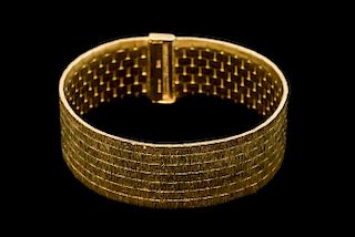 Gold cuff  bracelet with textured links,C 1970, 9 ct gold.