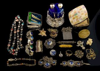 A quantity of jewellery including an Victorian 15ct gold and pearl bar brooch, turquoise and seed pearl pendant, 9ct gold cha