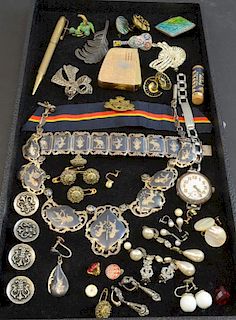 Collection of vintage  costume jewellery