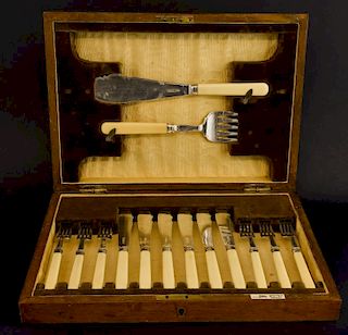 George V silver set of six fish knives and forks with servers, by Walker & Hall, Sheffield, 1935,