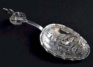 Edward VII silver caddy spoon depicting Edward II, import marks for Chester, 1903,