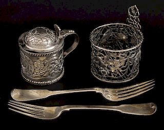 George IV Irish silver mustard pot and cover with embossed floral decoration, by Edward Crofton, Dublin, 1828, bottle stand a