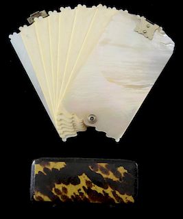 Tortoiseshell snuff box and mother of pearl note pad, (2)