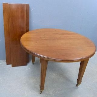 20th century mahogany extending dining table with two extra leaves, 121cm wide, extended 198cm,
