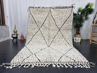 Stunning Authentic Dotted Soft White Rug