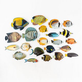 (22) Hand Painted Carved Tropical Fish