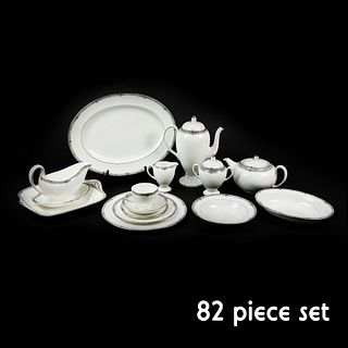 82 pc. Set of Wedgwood 'Amherst' Dinner Service