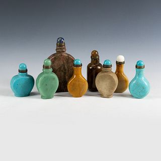 (8) Grouping of Chinese Hardstone Snuff Bottles
