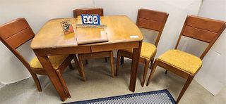 HEYWOOD WAKEFIELD MAPLE DINING TABLE 30"W X 40"L W/1 LEAF AND 4 CHAIRS