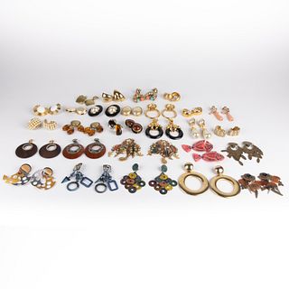 28 Pairs of Vintage 1980s Fashion Ear Clips