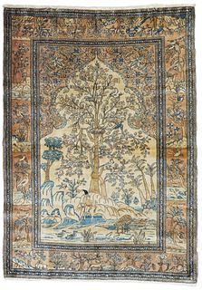 Antique Isfahan Rug, 4’8’’ x 6’7’’ (1.42 x 2.01 M)