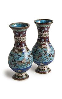 Cloisonnü-Vasenpaar in schlanker Balusterform mi