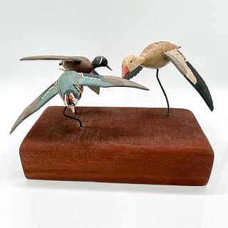 Woodcarving Craft, Flying Birds Wood Sculpture