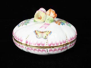 HEREND QUEEN VICTORIA ROUND FLORAL FINIAL CANDY DISH