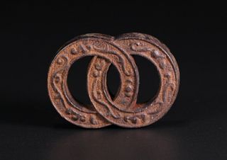 OLD CHENXIANG WOOD CARVED DOUBLE-RING SHAPE PENDENT