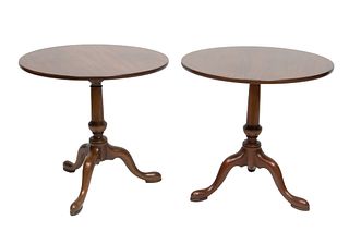 Mahogany Queen Anne Style Round Pedestal Base Tables H 27'' Dia. 28'' 1 Pair