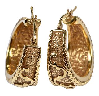 14kt. Italy Gold Hollow Hoop Earrings