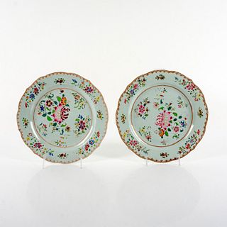 Pair of Antique Chinese Yongcheng Period Porcelain Plates