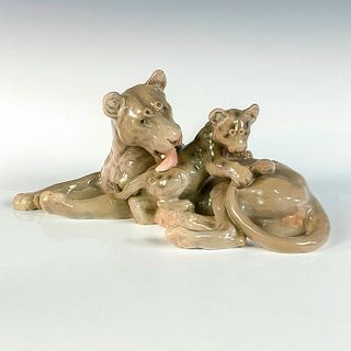 Vintage Bing & Grondahl Figurine, Lioness with Cub 2268