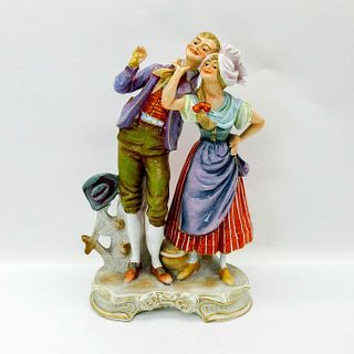 Vintage Sitzendorf Figurine Grouping, Lovers, Folk Group