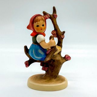 Goebel Hummel Figurine, Apple Tree Girl