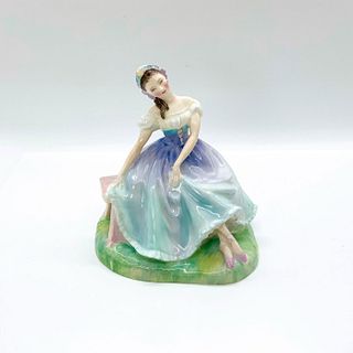 Giselle - HN2139 - Royal Doulton Figurine