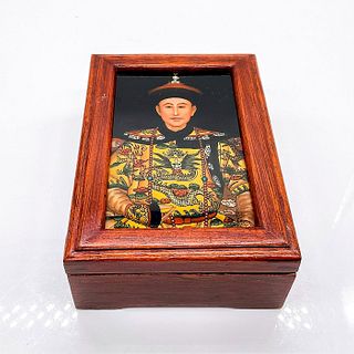 Chinese Reverse Glass Hand Painted Box of Qianlong Emperor