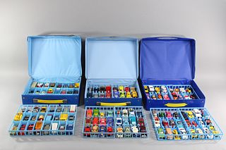 Vintage 162 lot of Hot Wheels and Matchbox Toy Cars & Cases