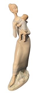 LLADRO Mother and Child Porcelain Figurine 