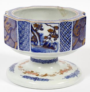 CHINESE PAINTED PORCELAIN COMPOTE