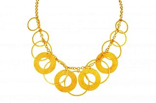 A Chic Gold Circles Necklace and Earrings Suite